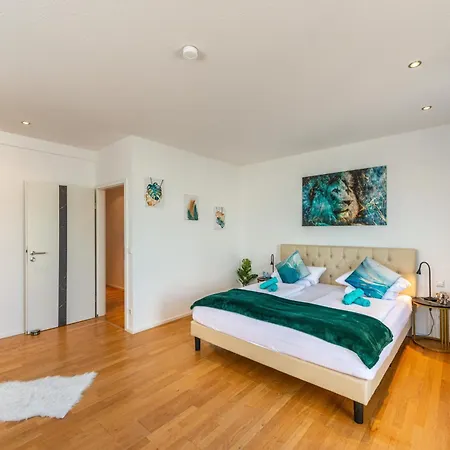 Apartament Great Place Penthouse Stuttgart Airport Messe Parkplatz Heimkino Filderstadt